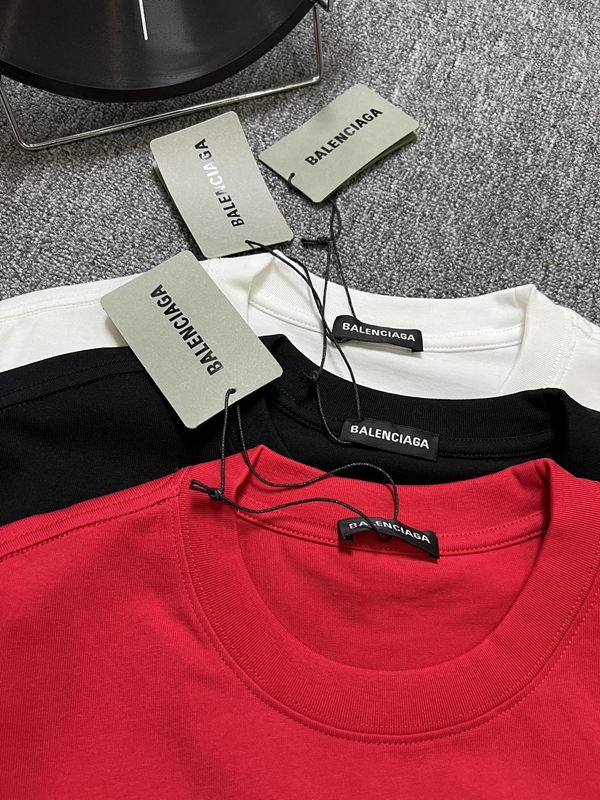 ブランドTシャツ角部分ディテール